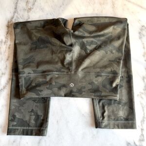 NWOT Lululemon leggings Crop Womens Green Camo Running Legging Yoga Gym Pants